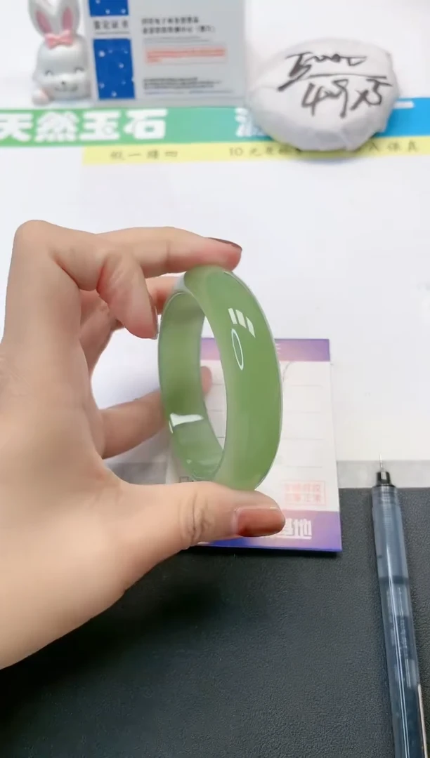 【闪购商品】石英质玉手镯未镶嵌04-58