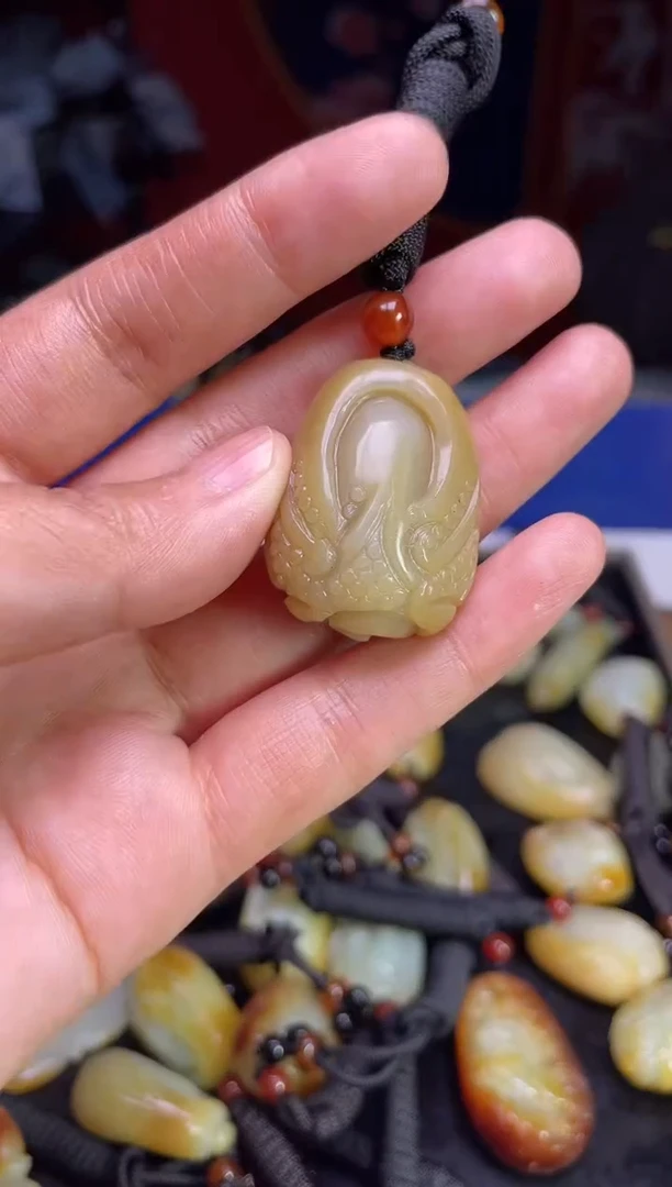 颈饰未镶嵌和田玉123