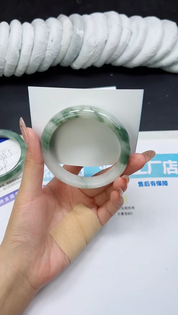 未镶嵌手镯石英质玉A36-62.5