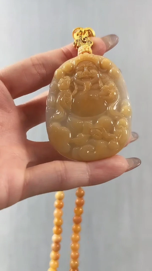 翡翠未镶嵌颈饰财神