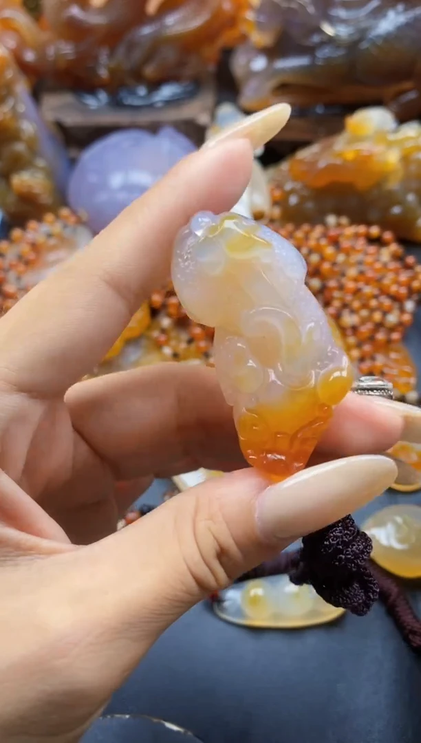玛瑙/玉髓挂件未镶嵌ll