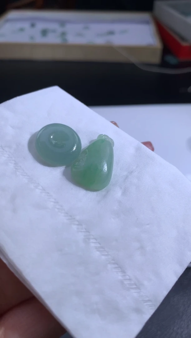 未镶嵌定制翡翠一****分翡翠