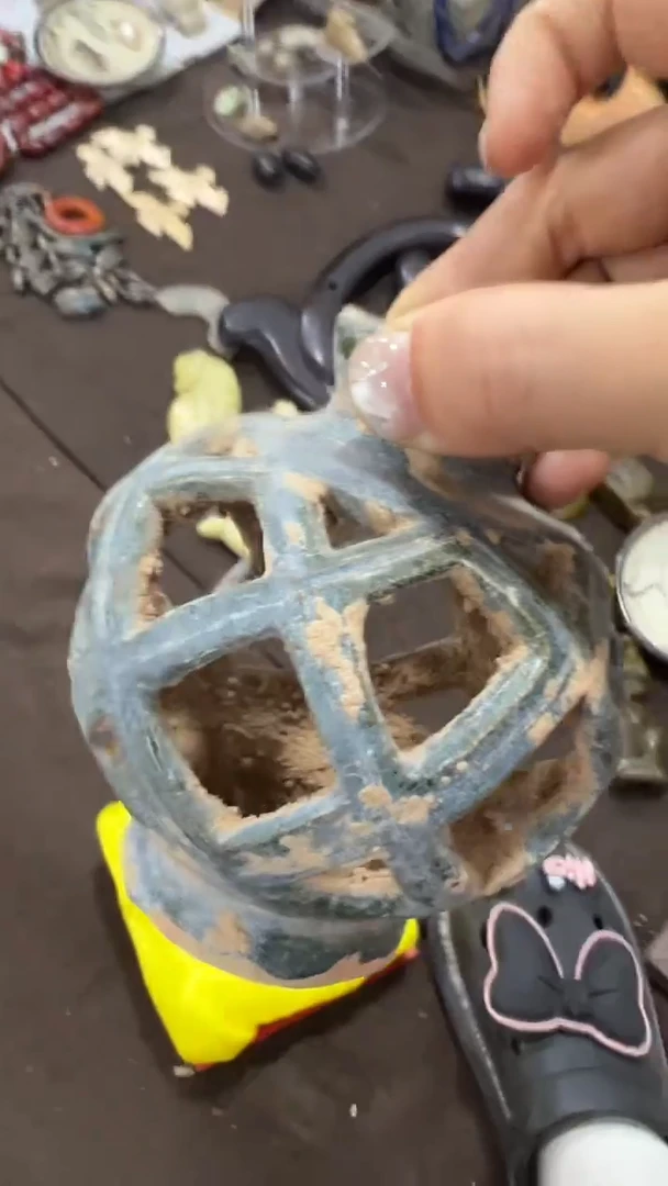 瓷片瓷器。手工。手绘