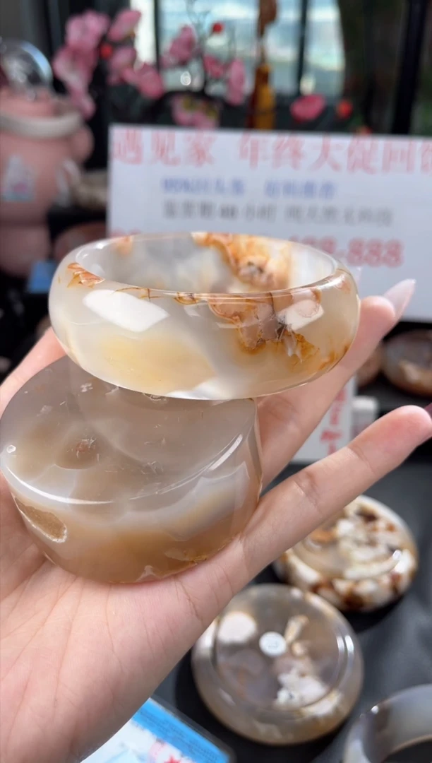 【闪购商品】石英质玉手镯未镶嵌66