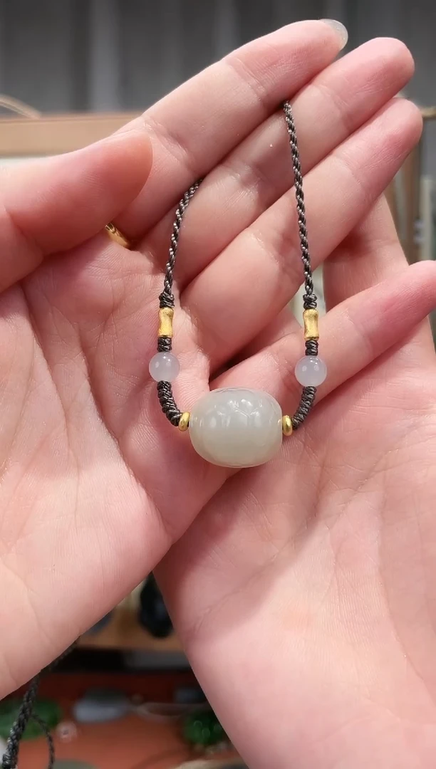 颈饰未镶嵌和田玉烈**花和田玉富甲天下（配件925银）