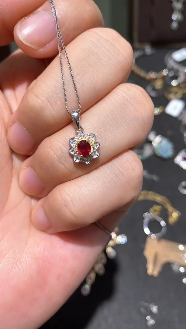 颈饰银S925镶嵌红宝石吊坠