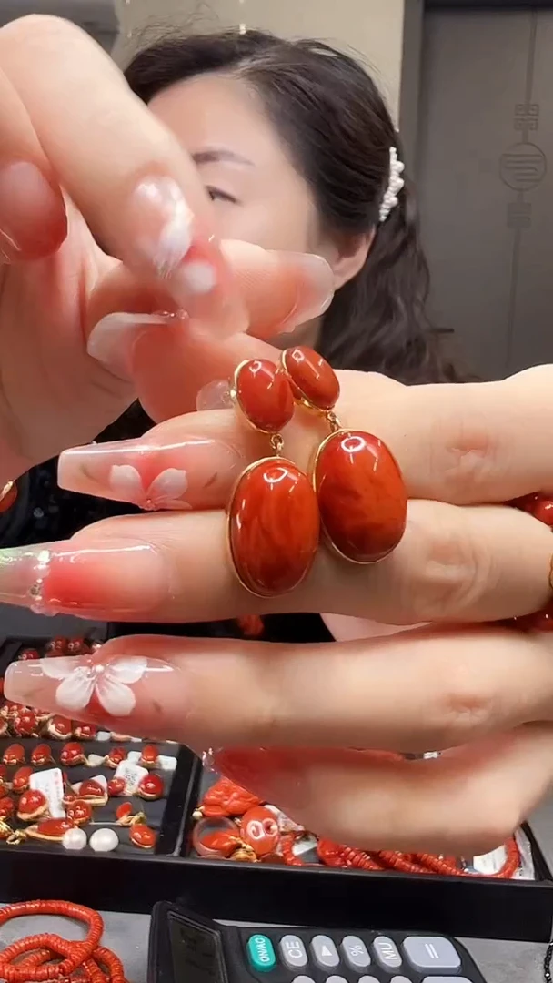 【闪购商品】南红玛瑙耳坠18K金镶嵌/YK