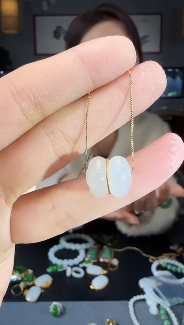 【闪购商品】和田玉吊坠(不含链)18K金镶嵌1