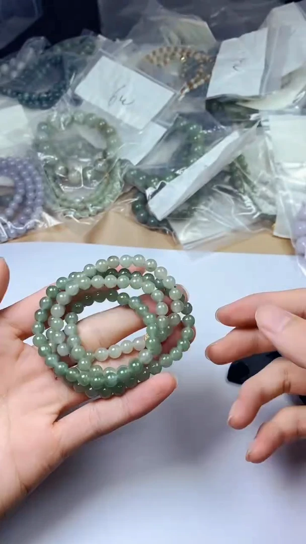 翡翠未镶嵌颈饰珠串