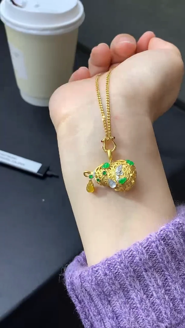 颈饰18K金镶嵌翡翠769-中国好珍宝