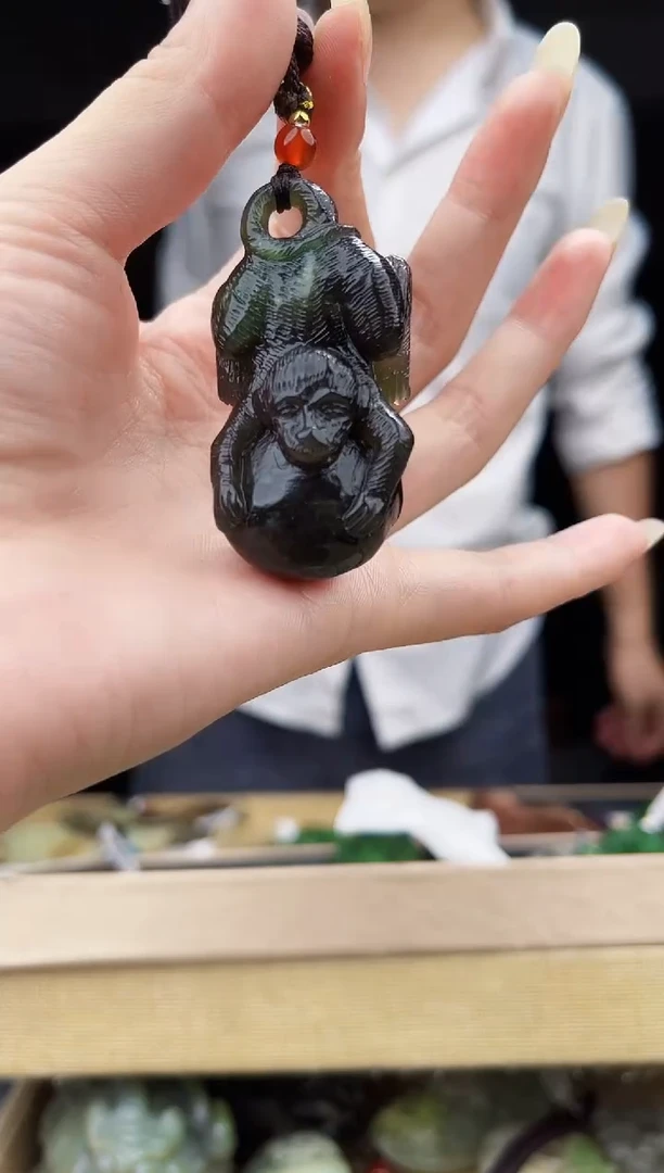 颈饰未镶嵌和田玉1