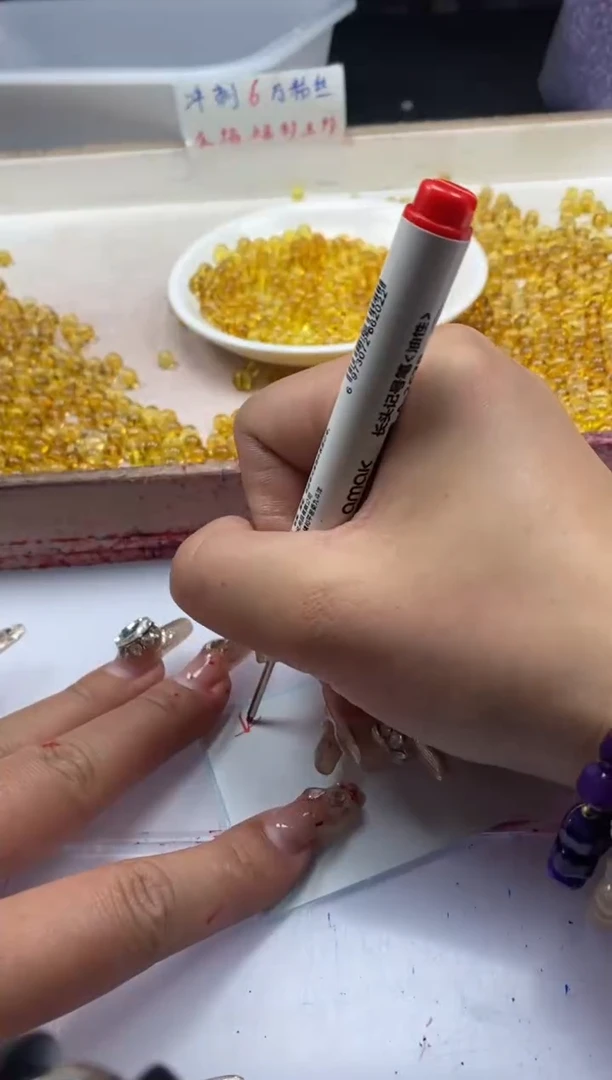 【闪购商品】水晶颈饰未镶嵌w127黄水晶6mm*30颗