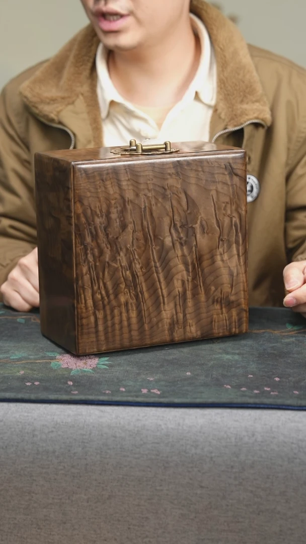 【闪购商品】金丝楠古沉一木一器水波正方形高抛盒