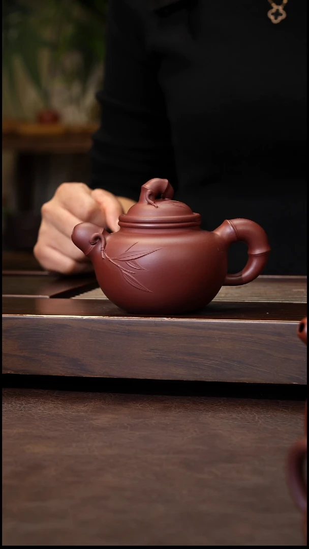 茶壶紫砂紫茄泥道洪贴竹