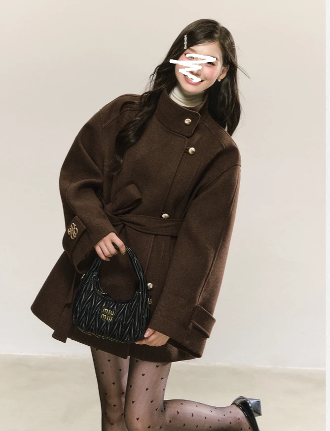 复古高级感立领毛呢外套秋冬新款系带收腰显瘦气质棕色大衣