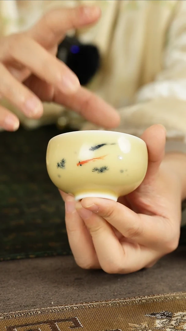 善窑厂汝窑鸡油黄杯