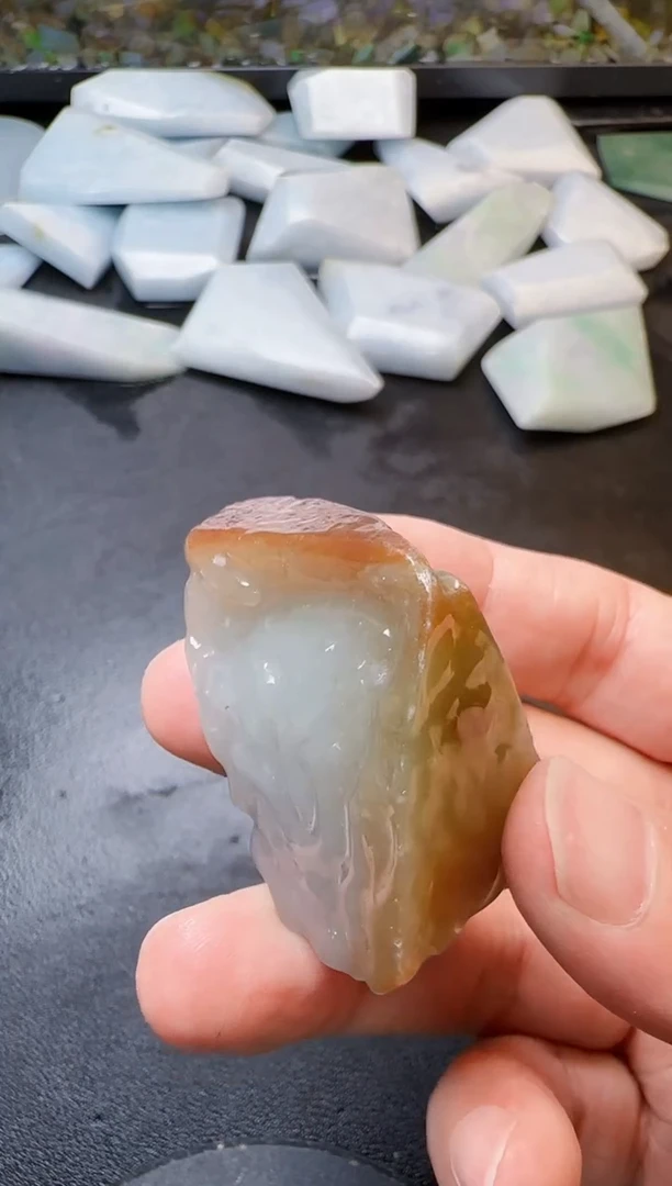 翡翠未镶嵌颈饰天然缅甸A货翡翠