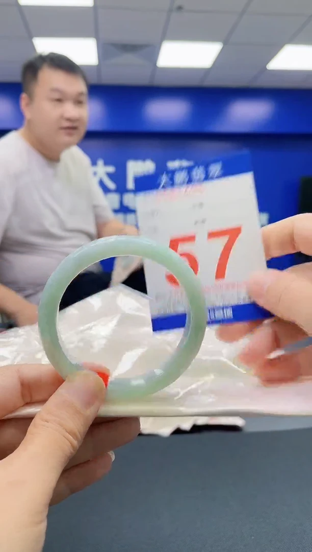 未镶嵌手镯翡翠 AAAAAAAAAA