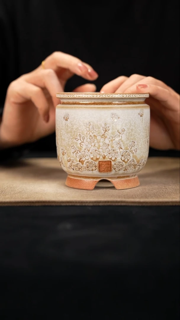 是*条10-22-038花盆口径7