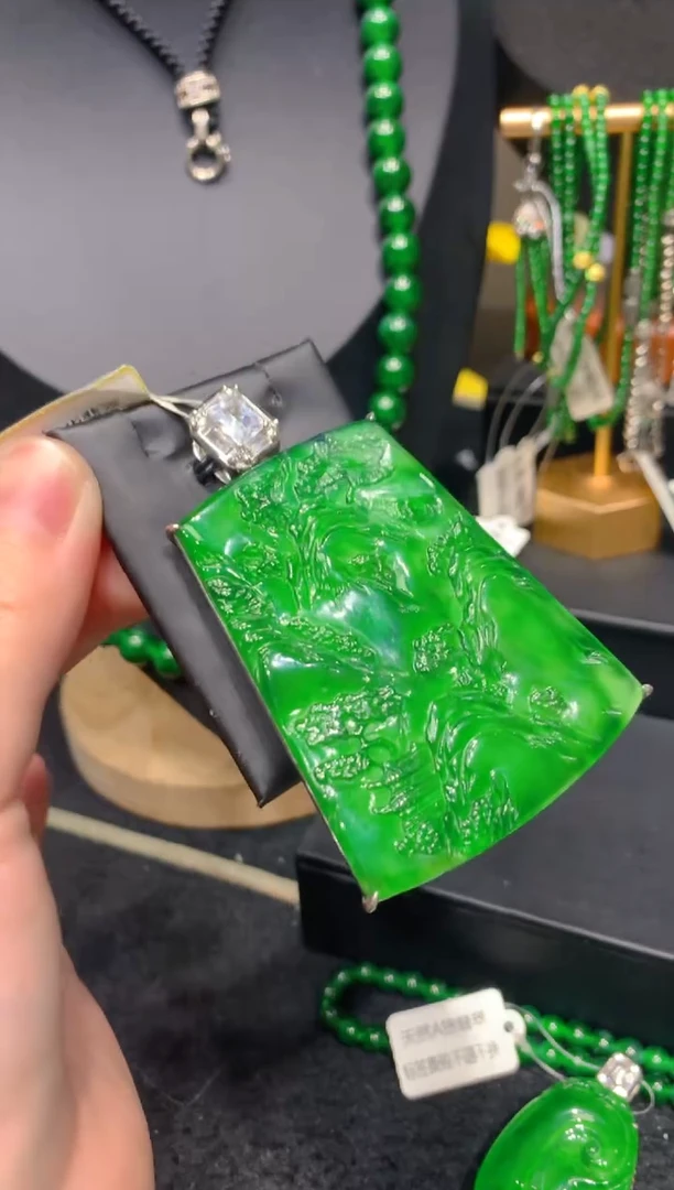 颈饰未镶嵌翡翠014一季