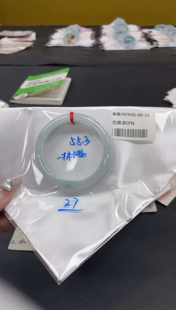 未镶嵌手镯翡翠翡翠手镯