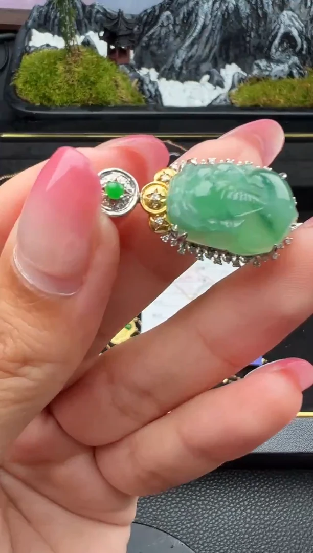 18K金镶嵌手链翡翠勿拍