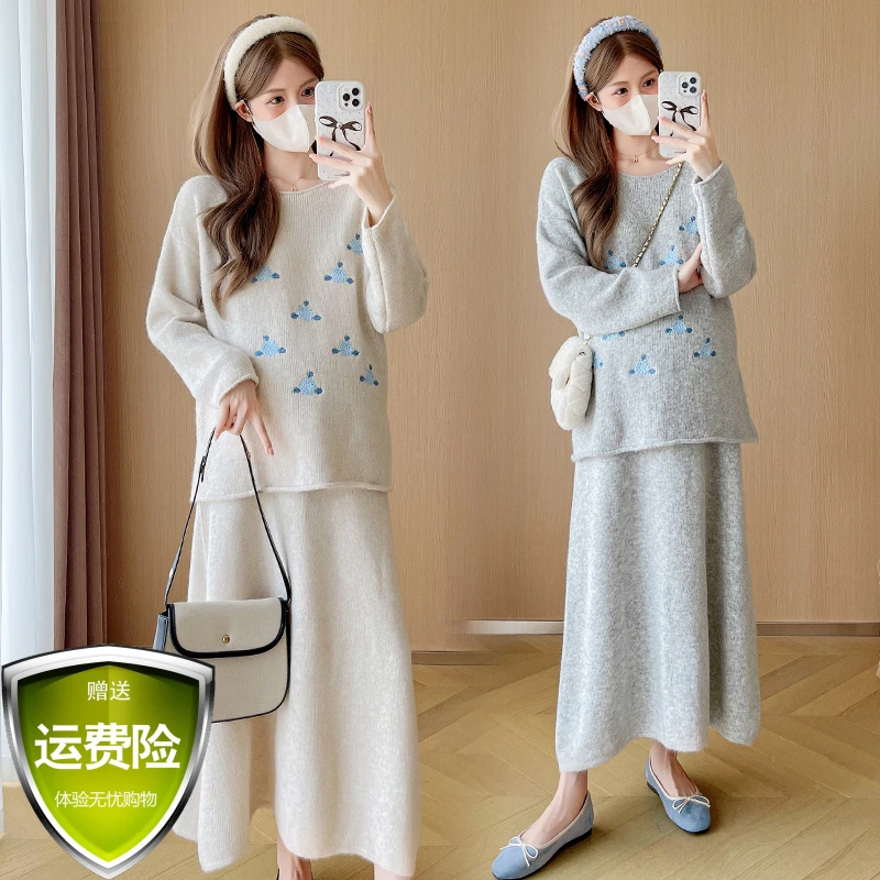 孕妇套装2024秋冬新款气质山茶花百搭时尚网红复古毛衣孕妇两件套