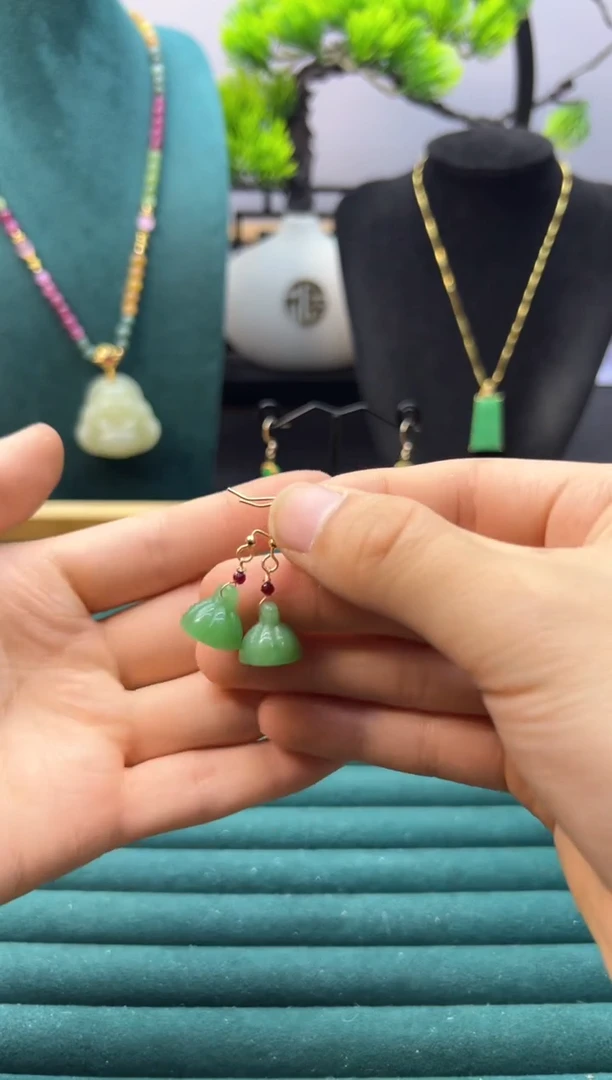 【闪购商品】和田玉颈饰14K金镶嵌E59