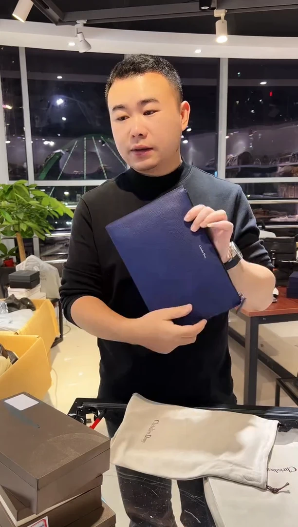 头层牛皮韩爵绅士包包皮具965