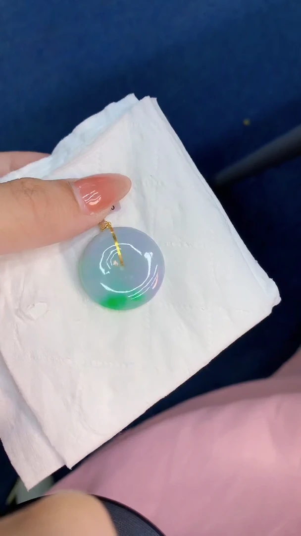 翡翠18K金镶嵌颈饰           1