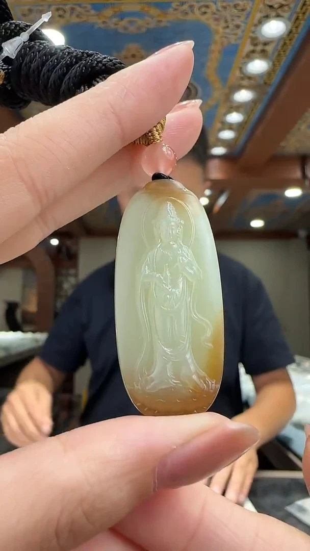 和田玉未镶嵌颈饰观音