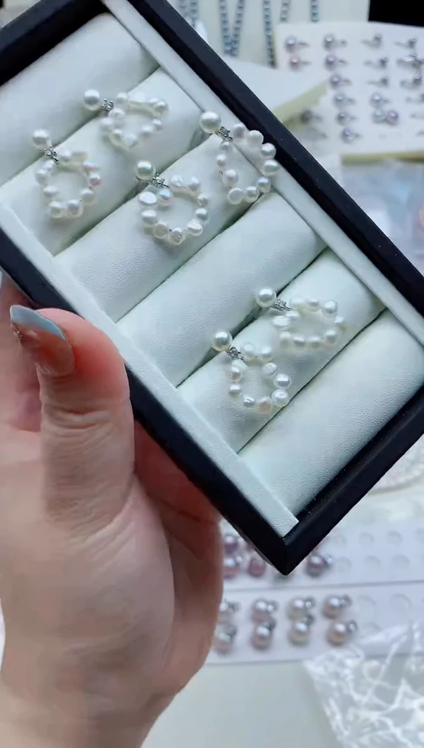 未镶嵌耳饰淡水珍珠淡水珍珠耳饰（非无瑕）