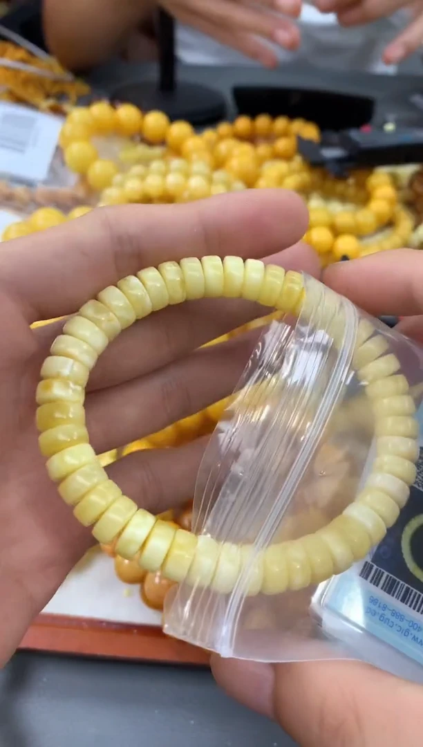 未镶嵌蜜蜡裸石手串