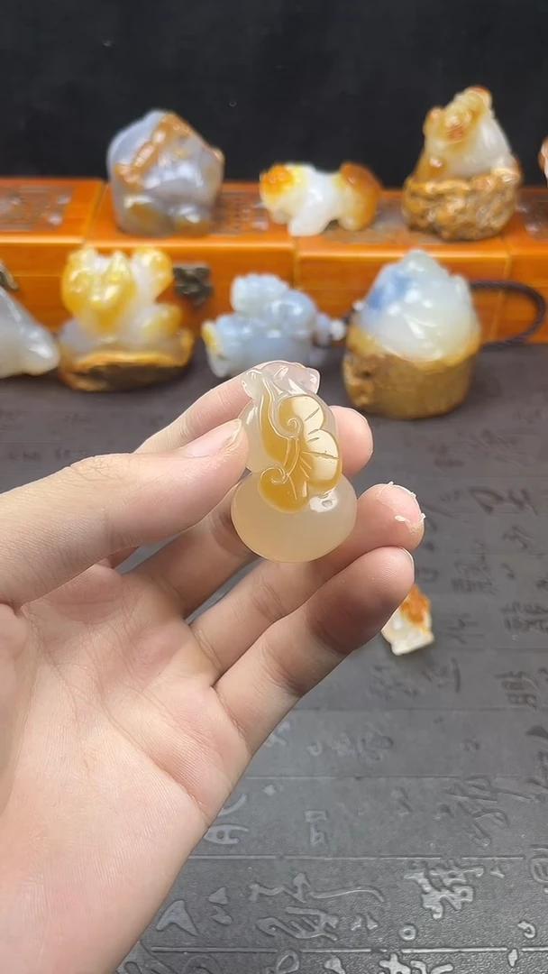 玛瑙/玉髓吊坠未镶嵌1