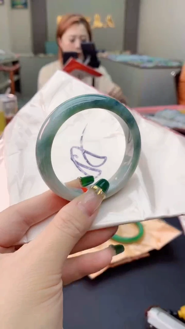 翡翠手镯未镶嵌0533219803
