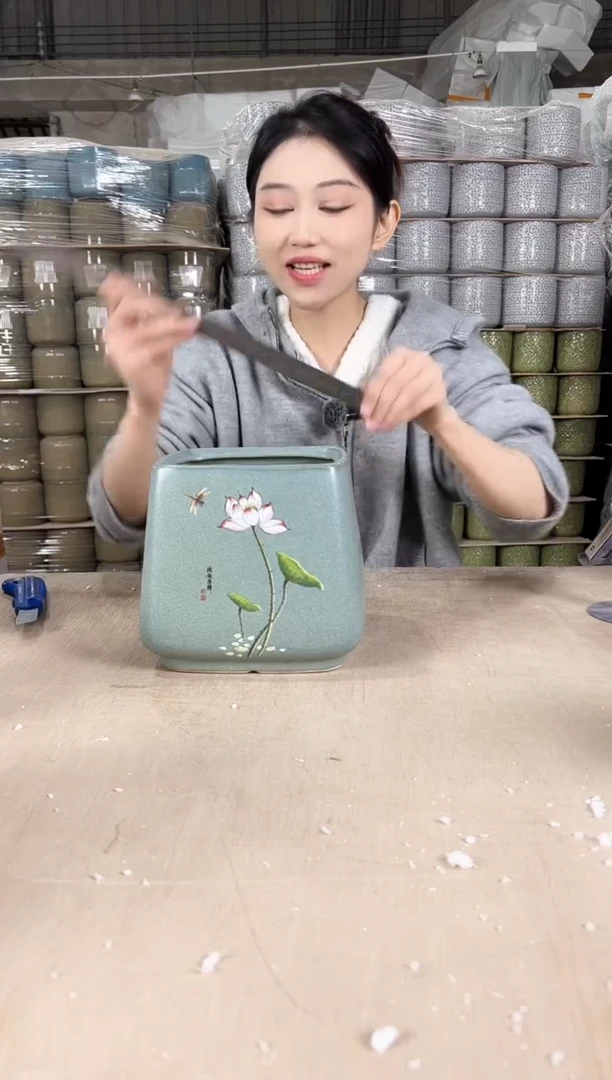 【闪购商品】陶瓷四方深绿荷花大号16x17