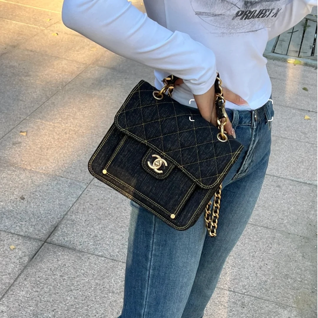 99新 Chanel/香奈儿 小花Jerry23S 手柄邮差包 22cm 黑色