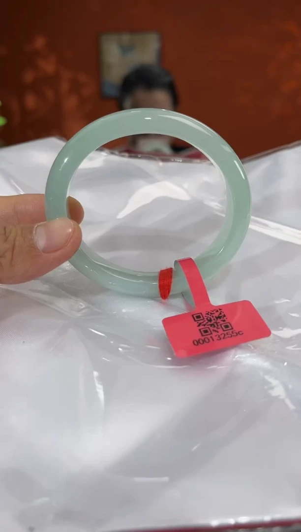 未镶嵌手镯（贵妃镯）翡翠翡翠手镯