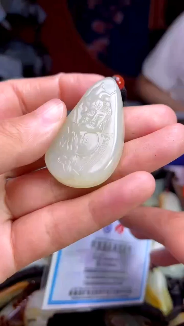 和田玉未镶嵌颈饰1