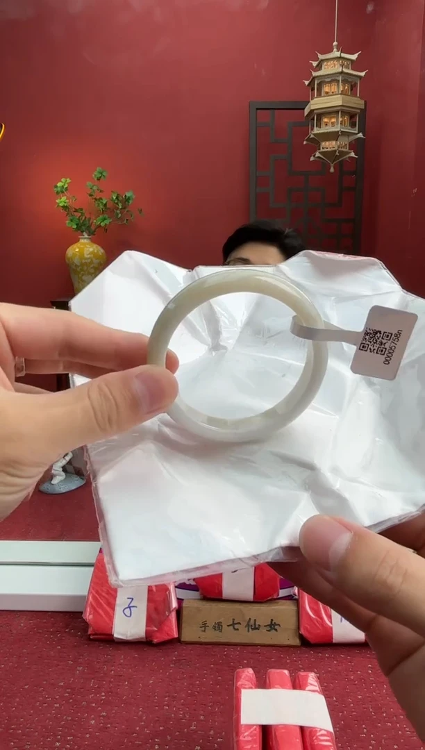 未镶嵌手镯翡翠翡翠手镯1