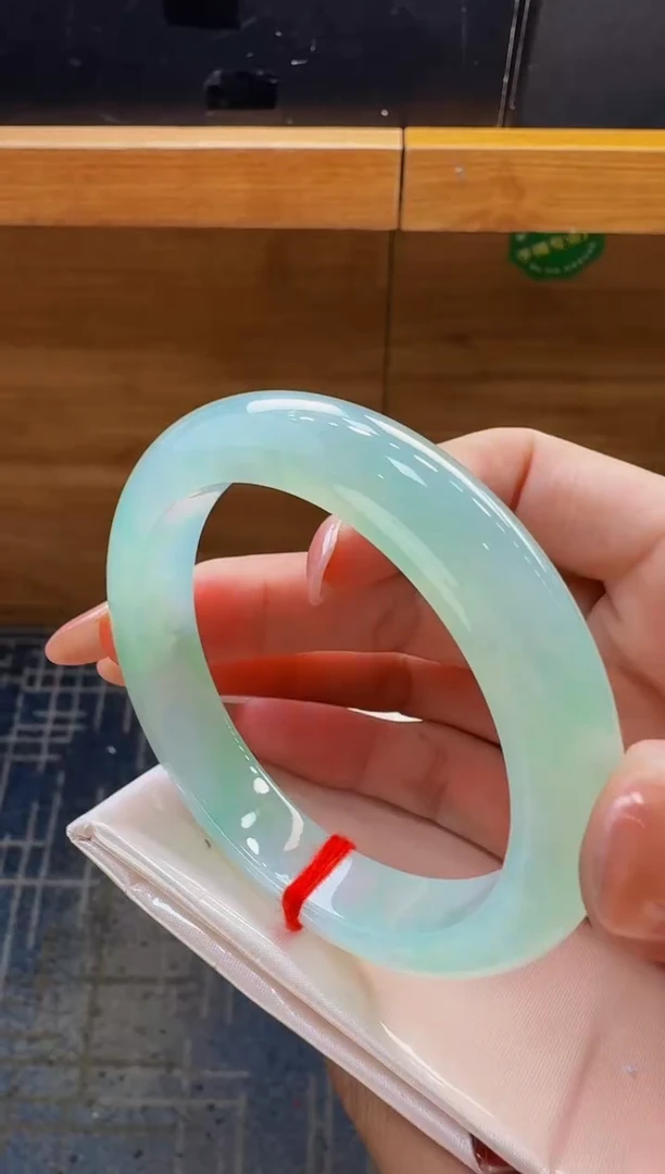 翡翠手镯未镶嵌翡翠手镯117