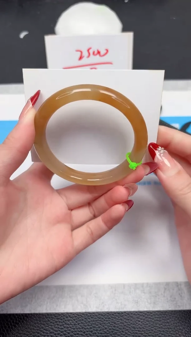 【闪购商品】石英质玉手镯未镶嵌78-59