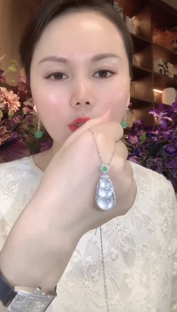 吊坠(不含链)18K金镶嵌翡翠C29
