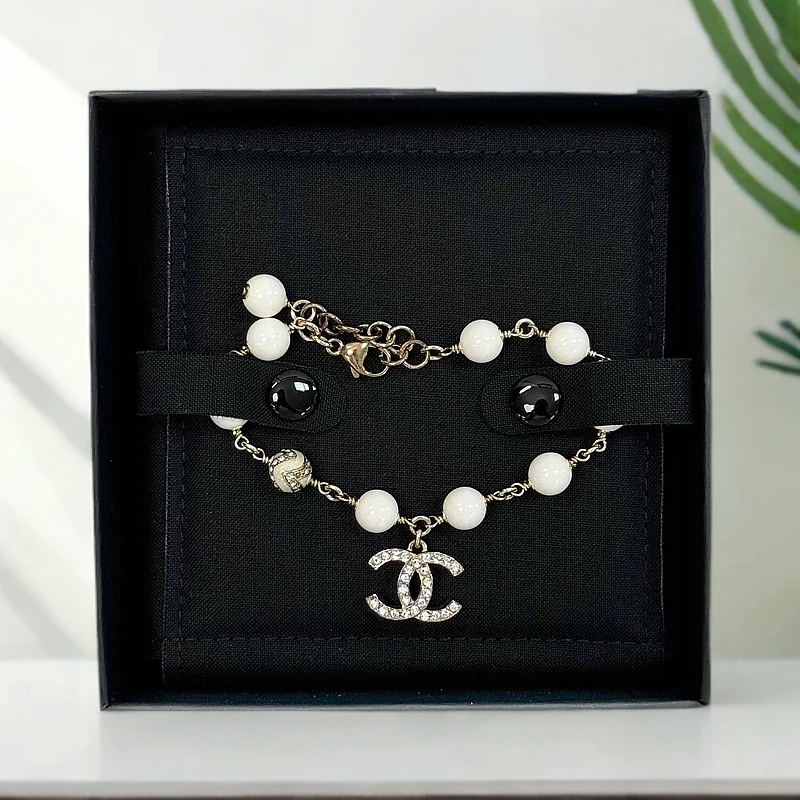 99新 Chanel/香奈儿 金色 白珠 镶钻双C 手链