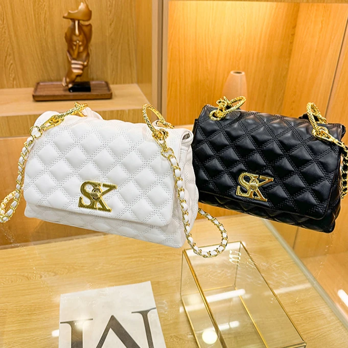 女士斜挎包包新款法式小众高级感时尚百搭单肩包通勤手提单肩包