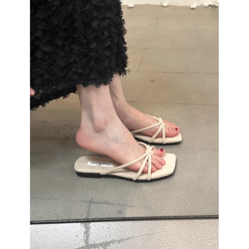 小众平底黄色夹趾细带凉拖鞋仙女鞋子外穿2025夏季配裙子红色凉鞋