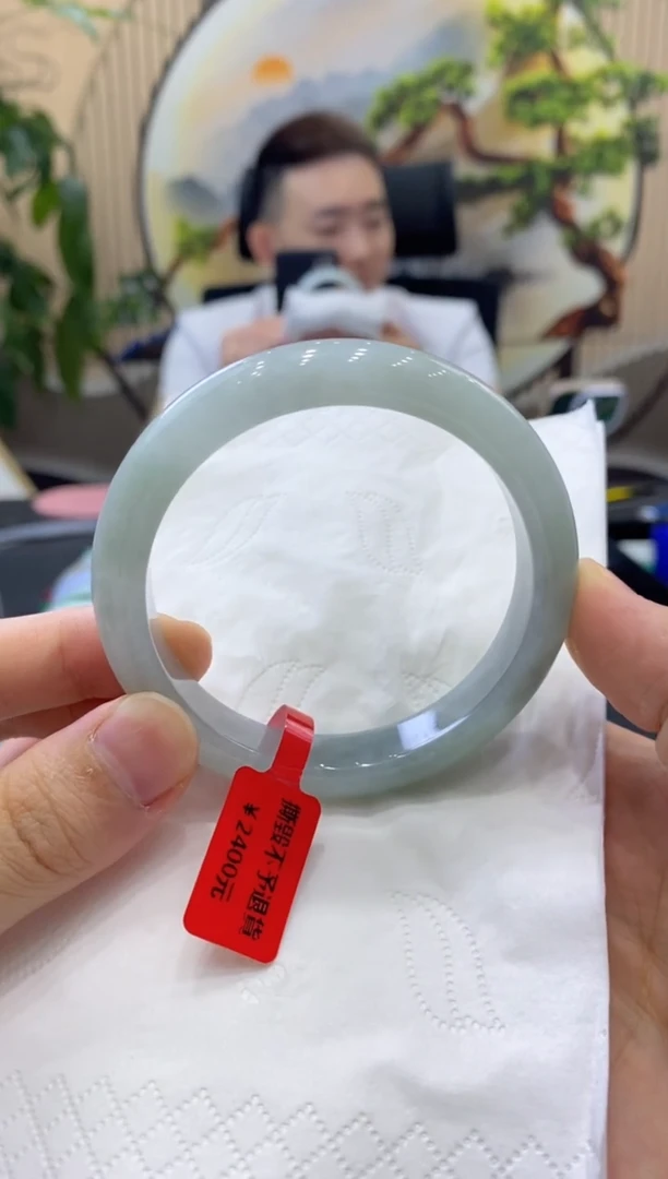 翡翠手镯未镶嵌～*3071