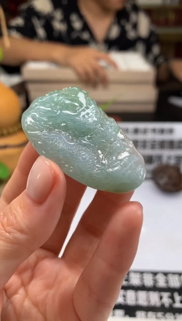 翡翠未镶嵌颈饰石*---22851