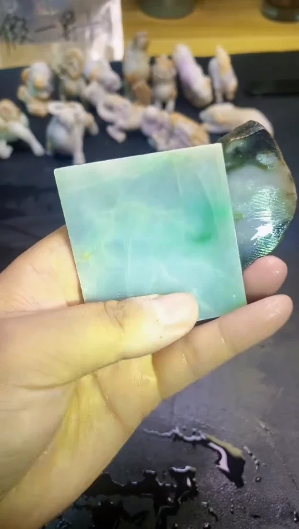 翡翠未镶嵌颈饰 天然翡翠037