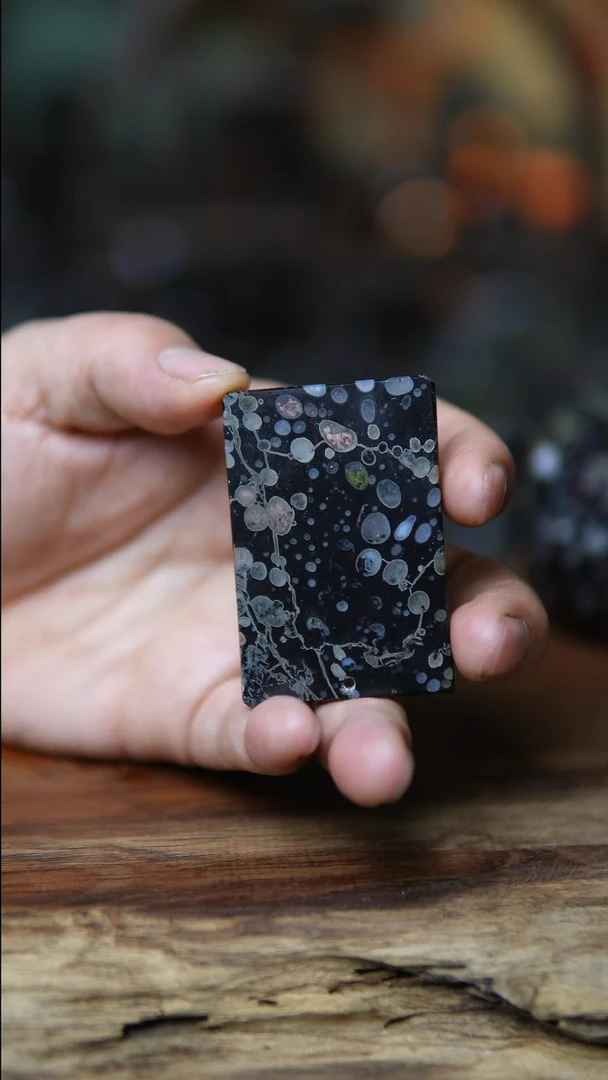 【闪购商品】梅花玉吊牌一个精品花色